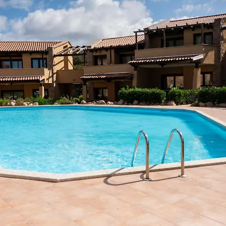 Domu Bonora - Relax Among Red Rocks&pool Costa Paradiso