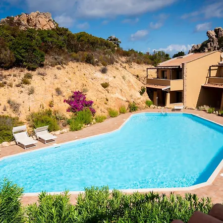 Domu Bonora - Relax Among Red Rocks And Pool Costa Paradiso