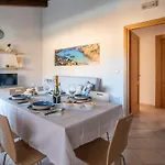 Domu Bonora - Relax Among Red Rocks And Pool Appartement *