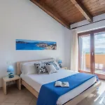Domu Bonora - Relax Among Red Rocks And Pool