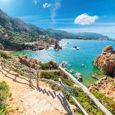 Domu Bonora - Relax Among Red Rocks And Pool Apartment *