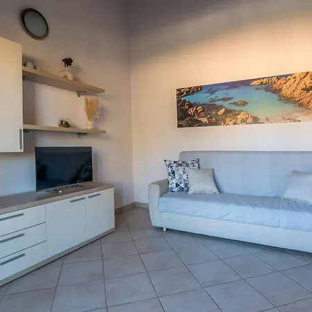 Domu Bonora - Relax Among Red Rocks And Pool